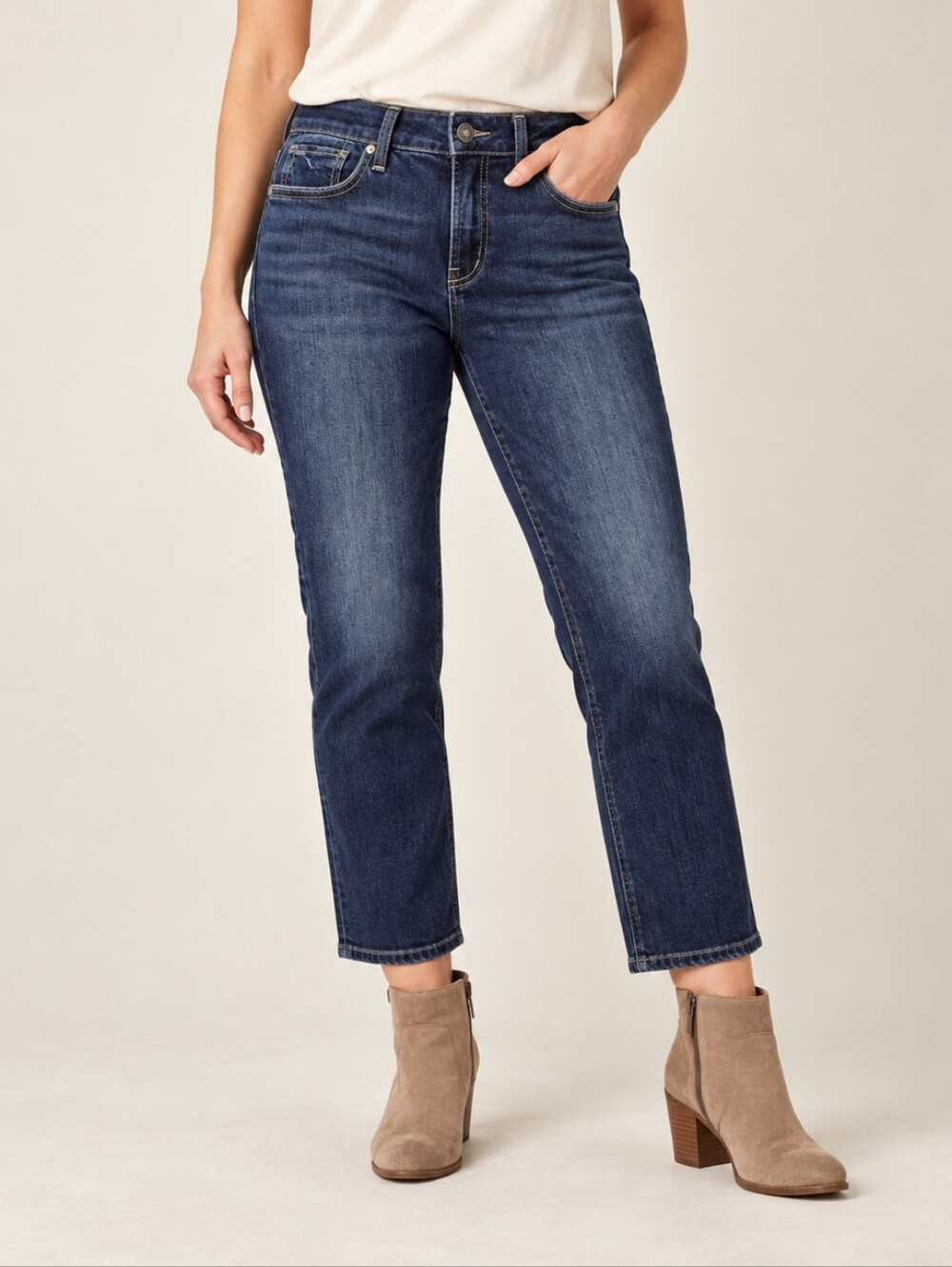 Silver Jeans Co Avery High Rise Curvy Fit Capri Jeans Size 28 Dark Wash Stretch